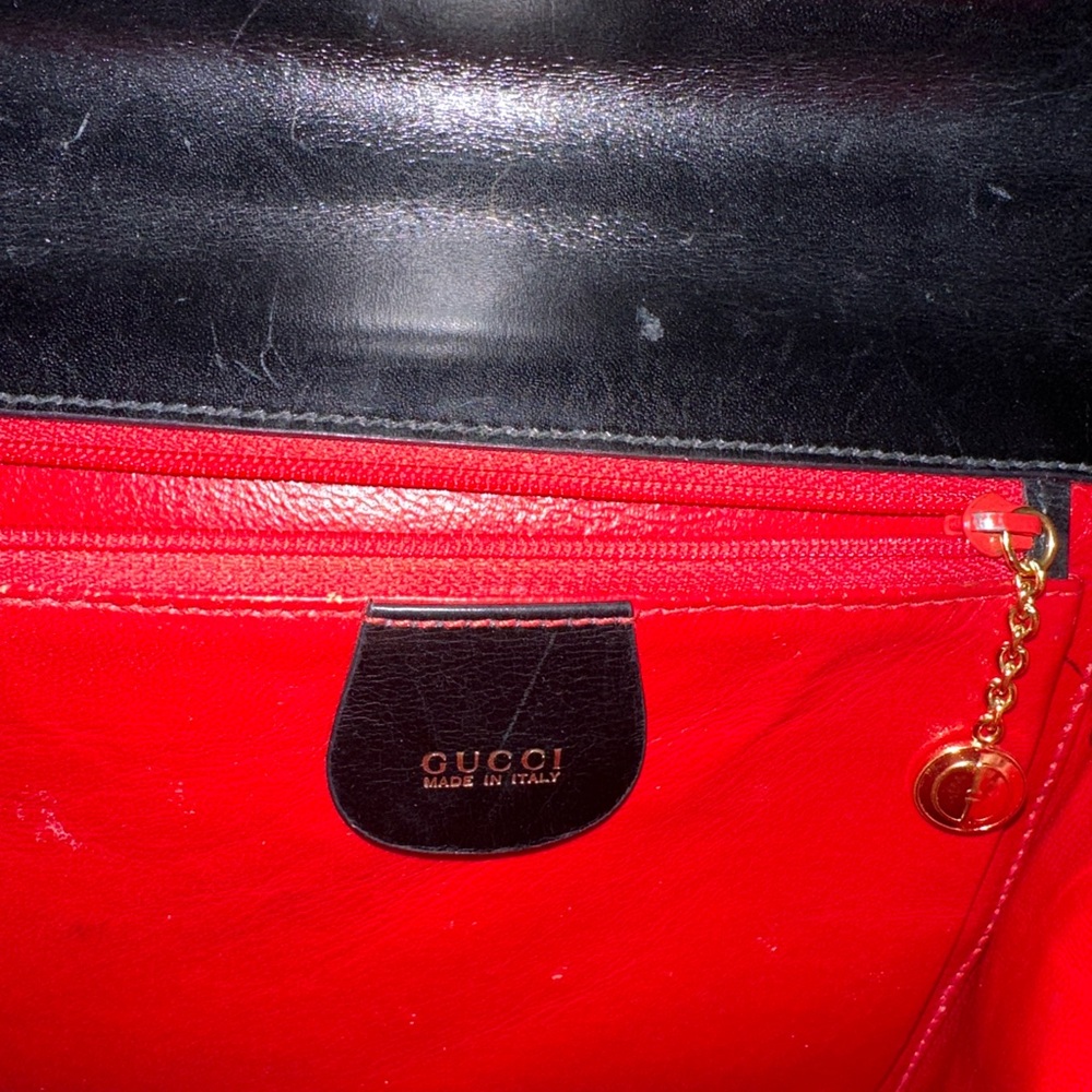 Gucci Vintage 1980's RARE black Leather 3-way bag, stunning red leather interior - Picture 7 of 13